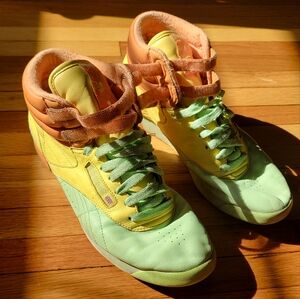 Vintage 2009 Reebok Freestyle High Womens Size 9
